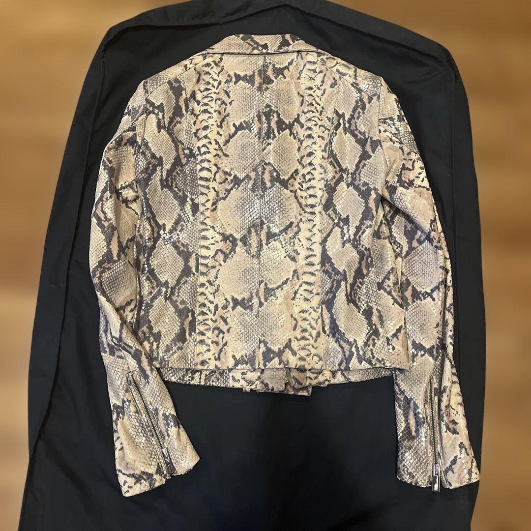 Blumarine ブルマリン　ヘビ柄ライダースジャケット