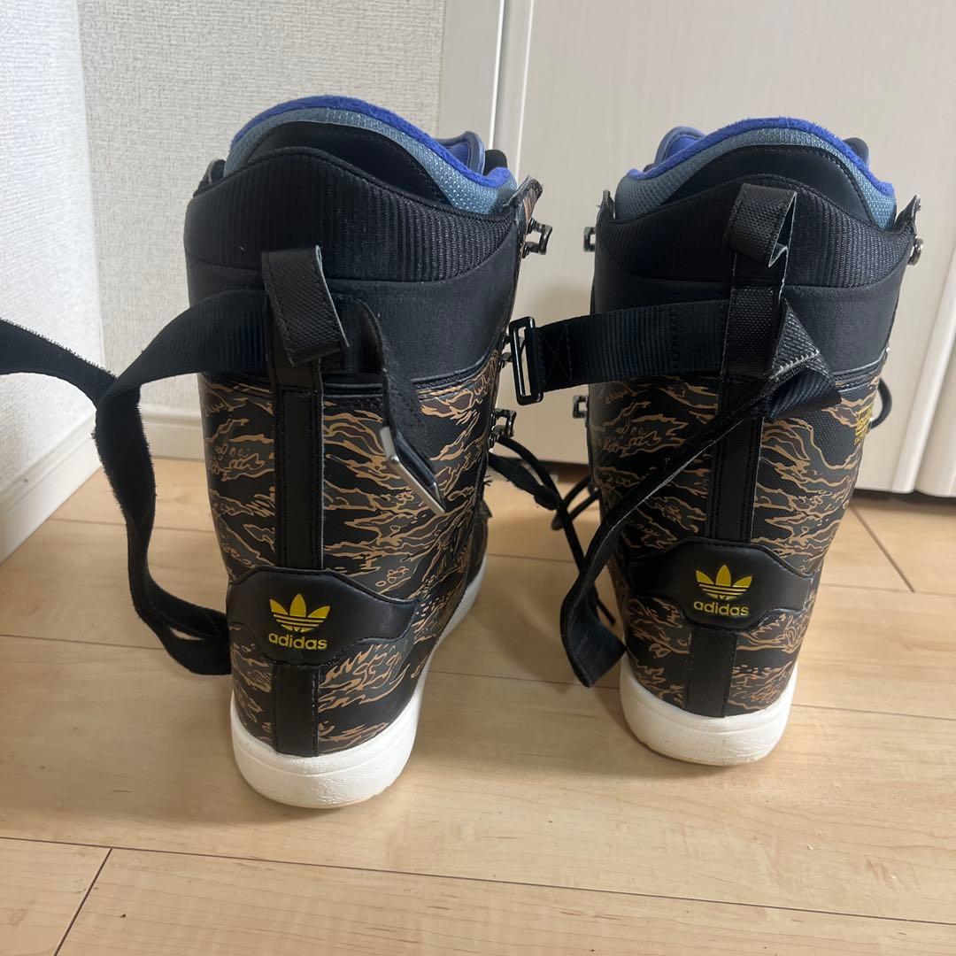 adidas スノーボードブーツ
