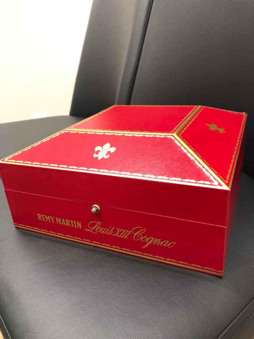 レミーマルタン　 ルイ13世空き瓶　バカラ