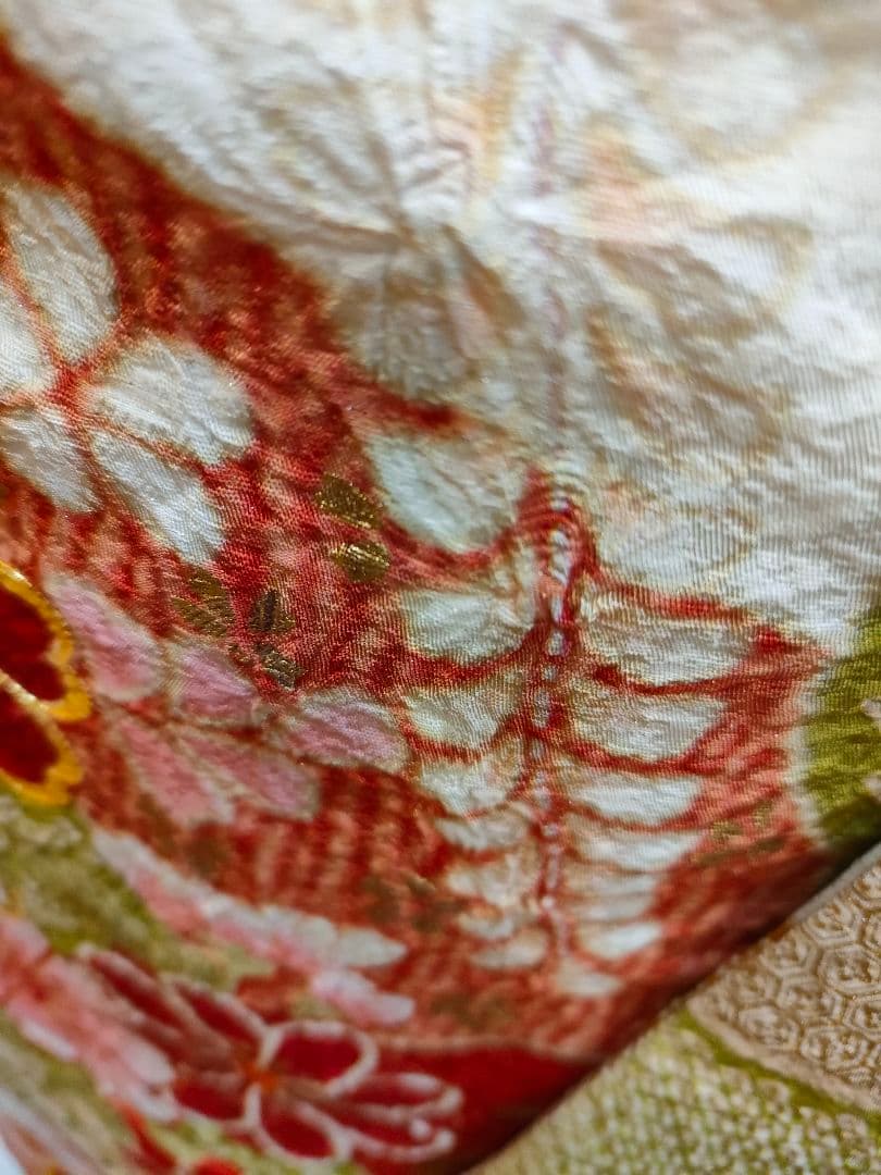 【お手続き中】絞り　疋田絞り　本振袖　古典柄　白系