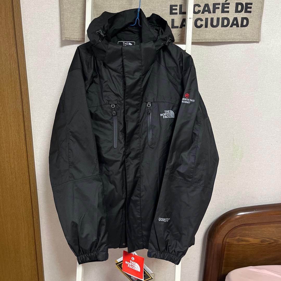 悟空。THE NORTH FACE SUMMITマウンテンパーカー