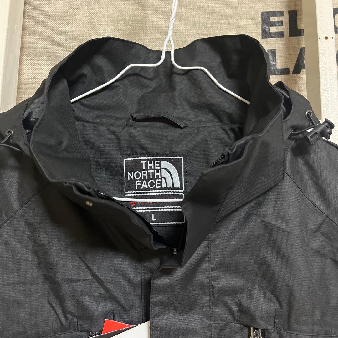 悟空。THE NORTH FACE SUMMITマウンテンパーカー