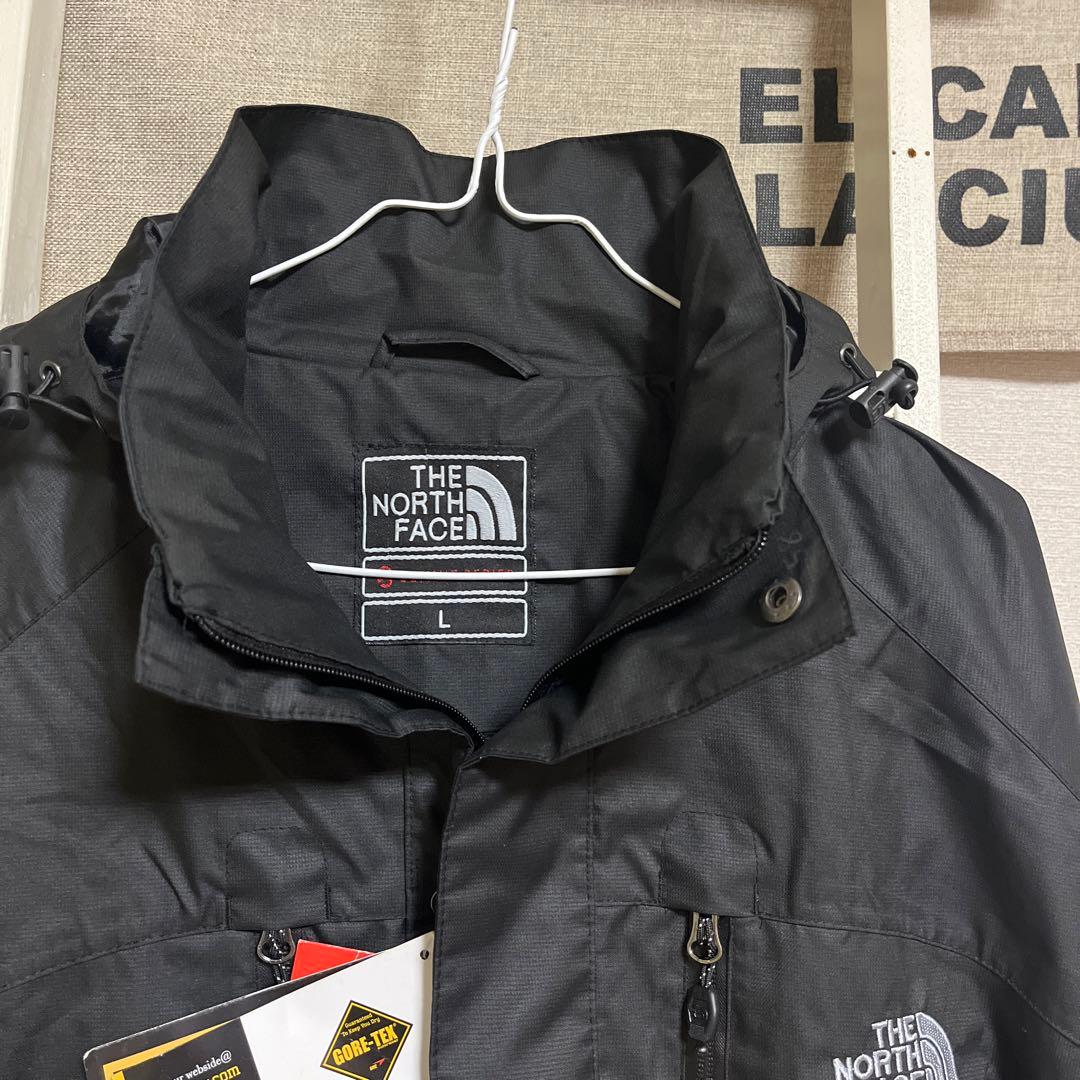 悟空。THE NORTH FACE SUMMITマウンテンパーカー