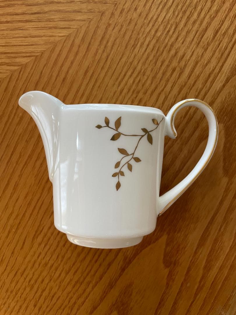 新品シール付き ウェッジウッド ヴェラウォン ギルデッドリーフ