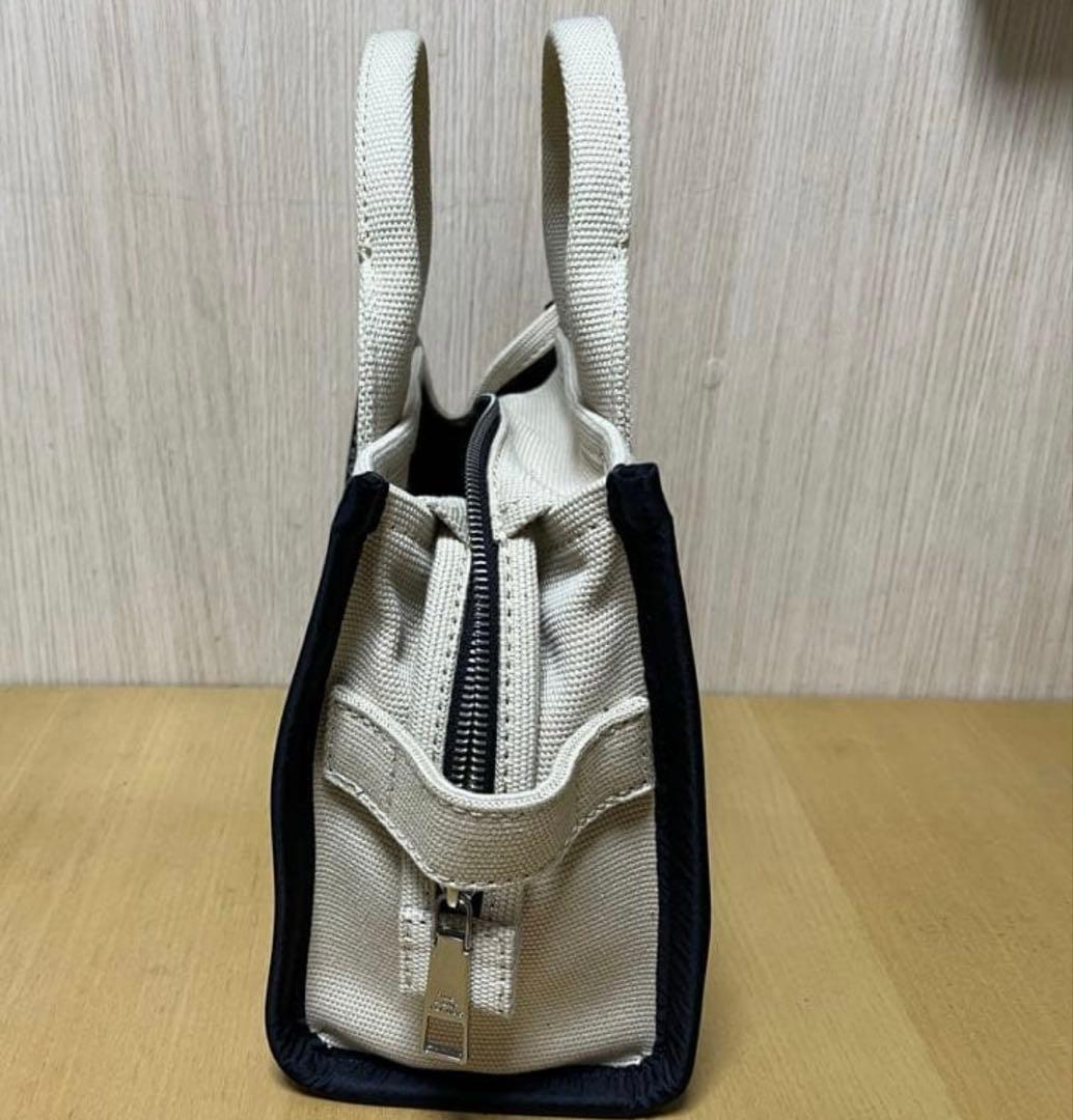 MARC JACOBS THE TOTE BAG アイボリー