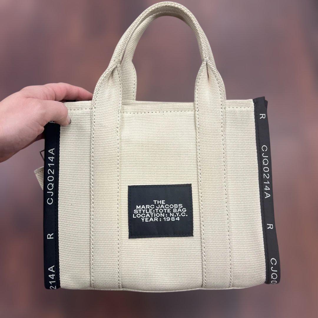 MARC JACOBS THE TOTE BAG アイボリー