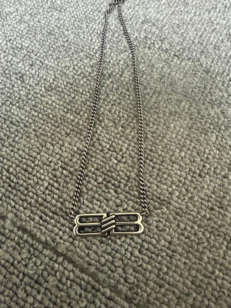 て*子様 BALENCIAGA BBロゴ ネックレス 箱付き