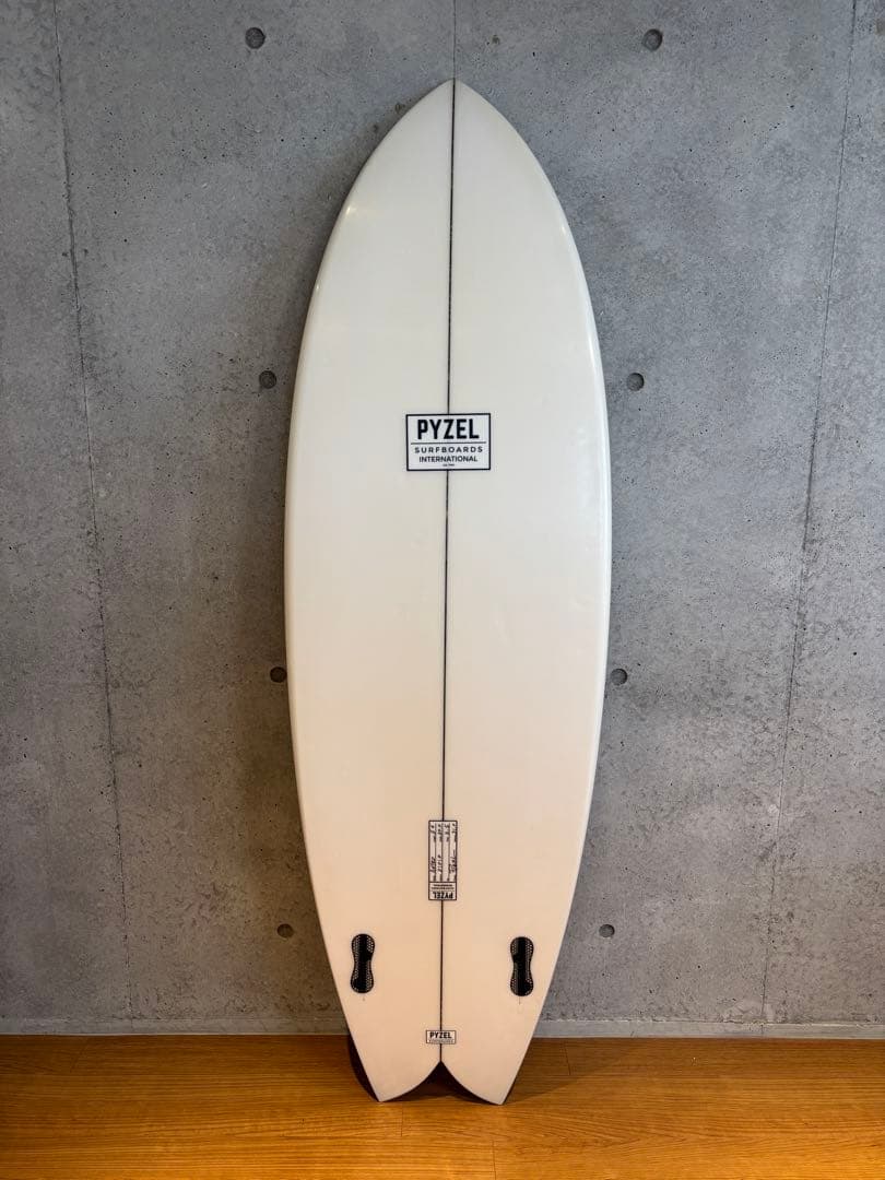 PYZEL ASTRO 5'6\" ツインフィッシュ