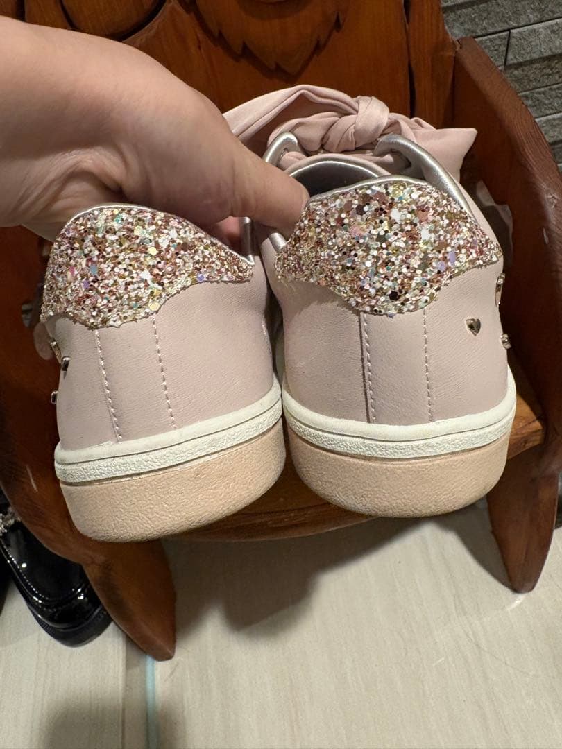 プラスダイアナ　バレンタインスニーカー