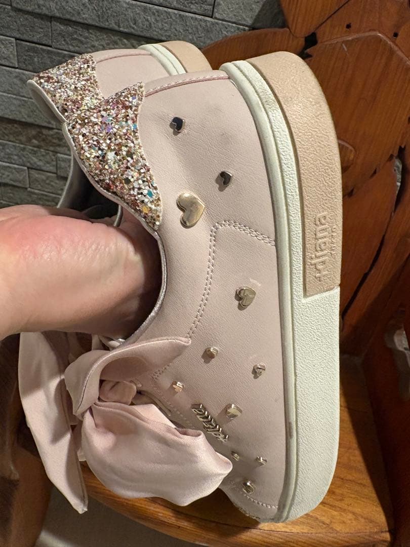 プラスダイアナ　バレンタインスニーカー