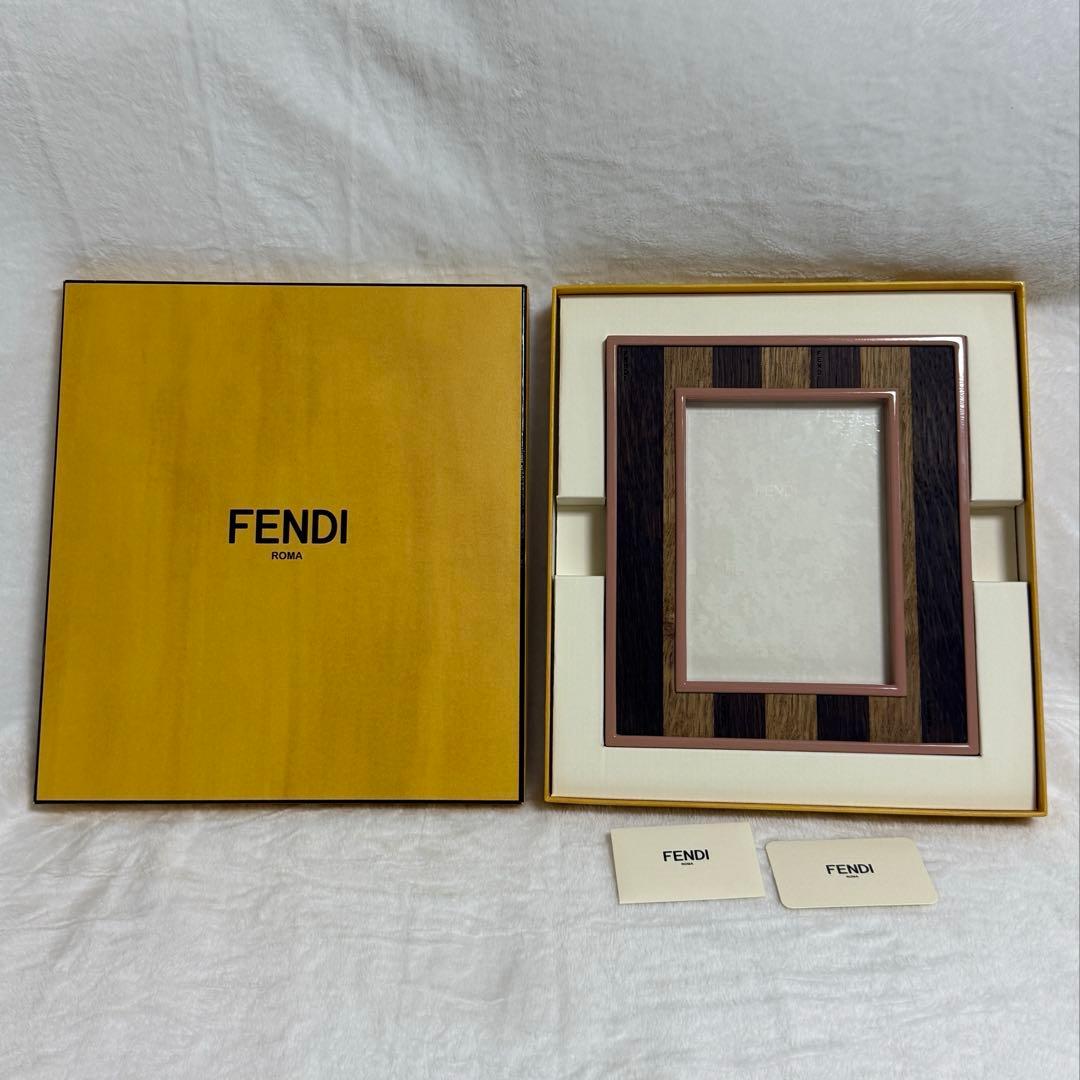 フェンディ★フォトフレーム★木製★茶色×ピンク系★未使用美品★箱付き★希少品