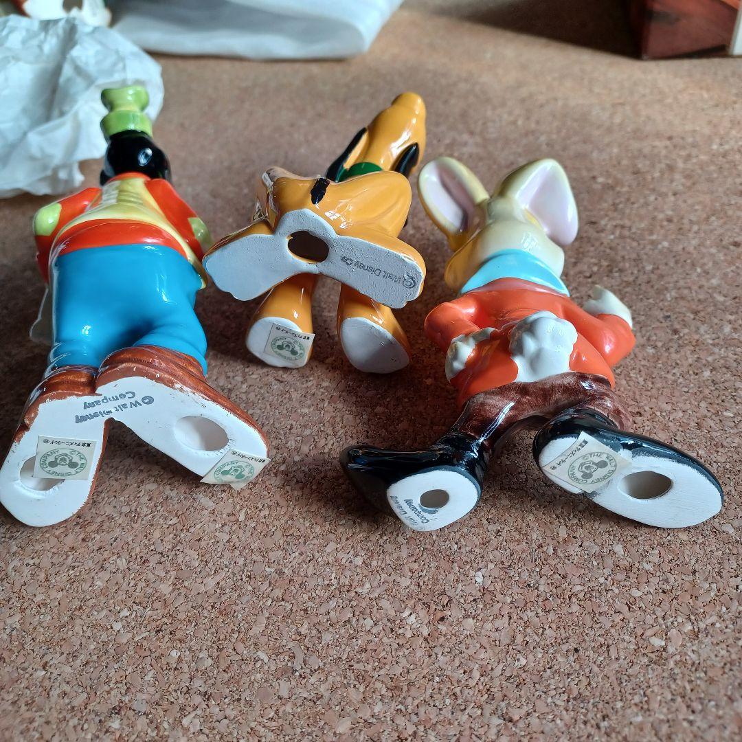 Disney　置物　不思議の国のアリス　デイジー　チェシャ猫　白うさぎ　プルート