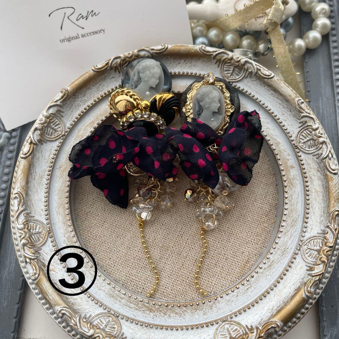 いとうゆ　アンティークボタン　ミンクファー　サージカルステンレスピアス