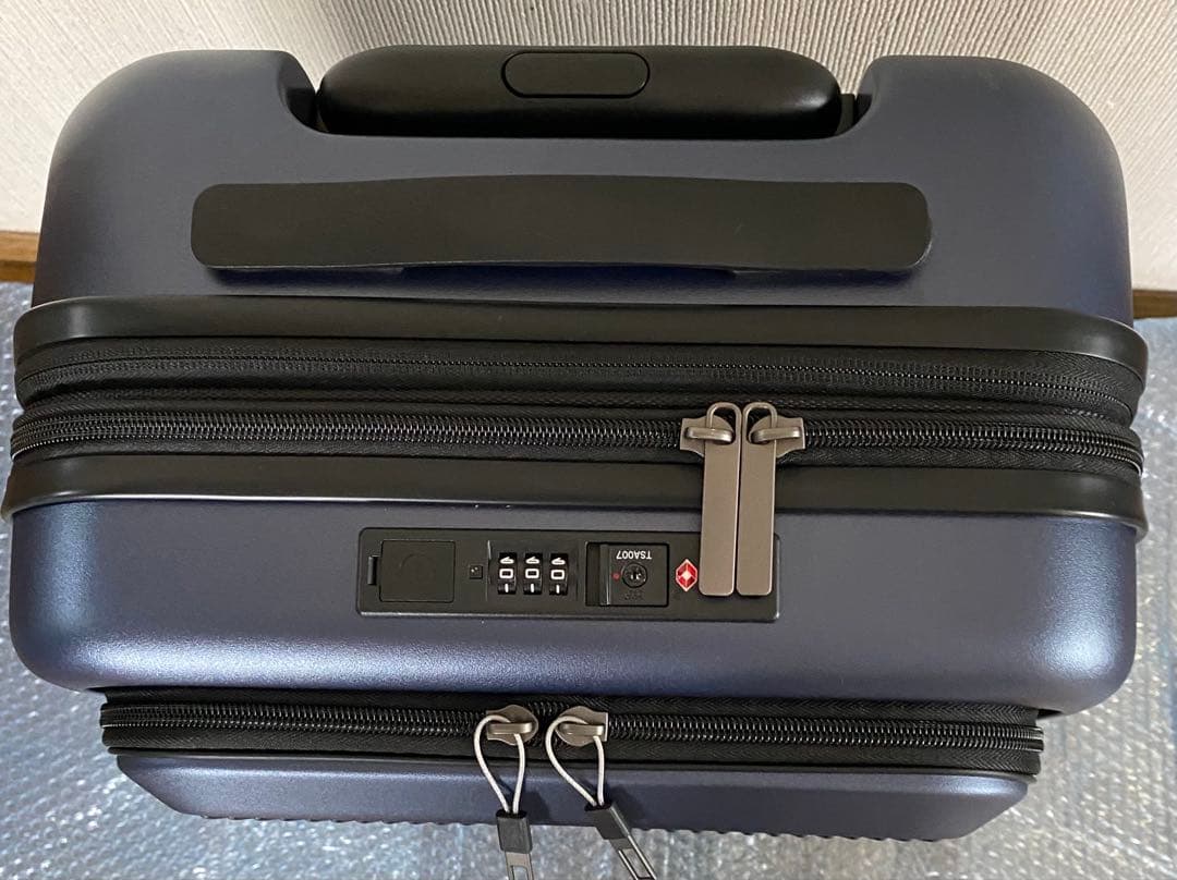 LUGGEX 20インチ ポリカーボネートスーツケース　キャリーケース