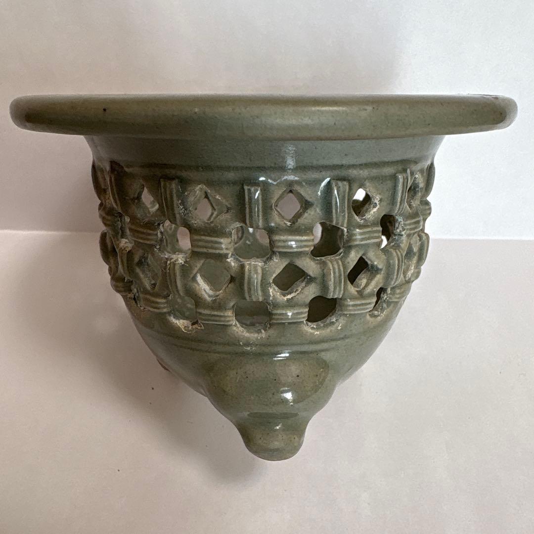 中古品 青磁透かし彫　富貴蘭鉢