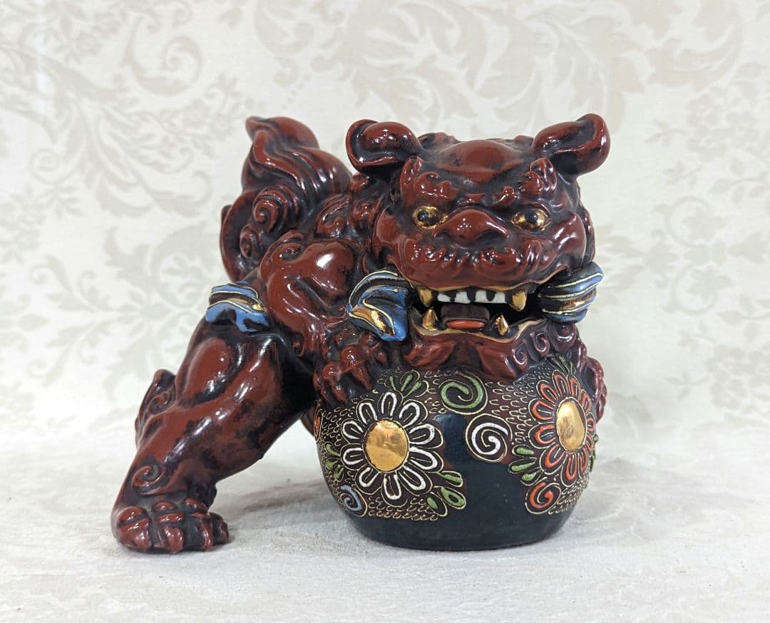 【九谷焼】運気上昇　金彩 玉乗り 駒 獅子 狛犬 開運 縁起物 置物