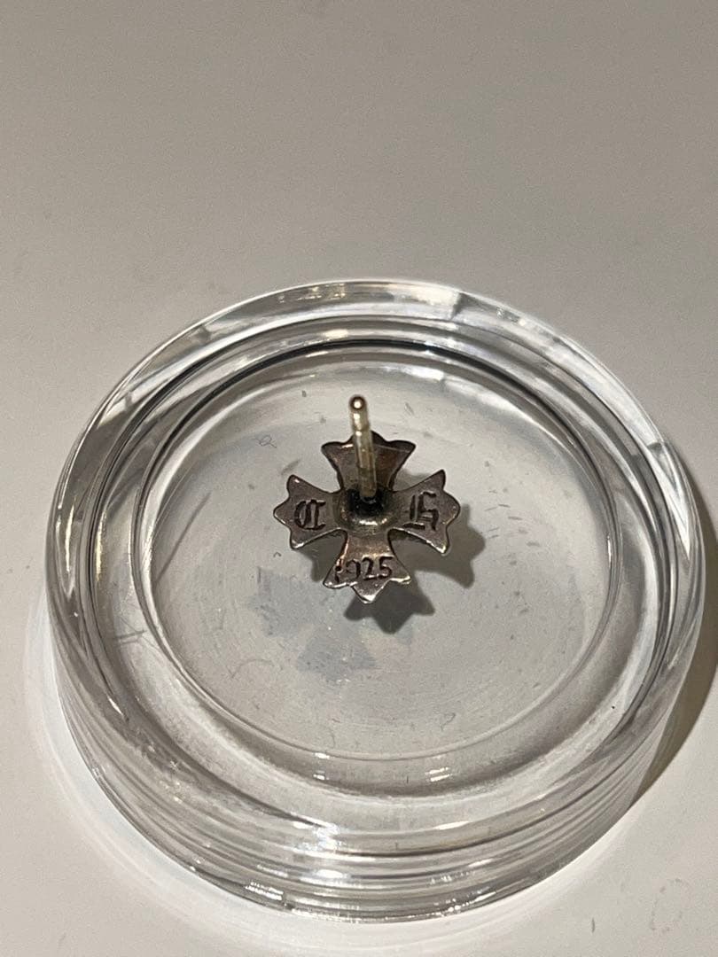 クロムハーツCHプラススタッドピアス　ダイヤ(片耳用)