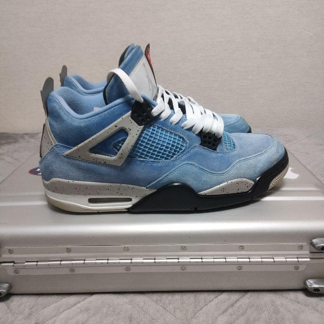 値下げ　ナイキ エアジョーダン4レトロ ユニバーシティ