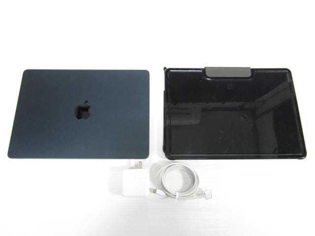 I*h様 Apple M2 2022年 MacBook air 13インチ 24
