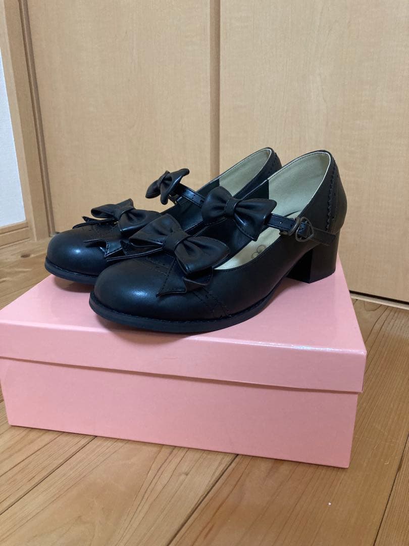 メタモルフォーゼ リボンストラップシューズ LL 黒