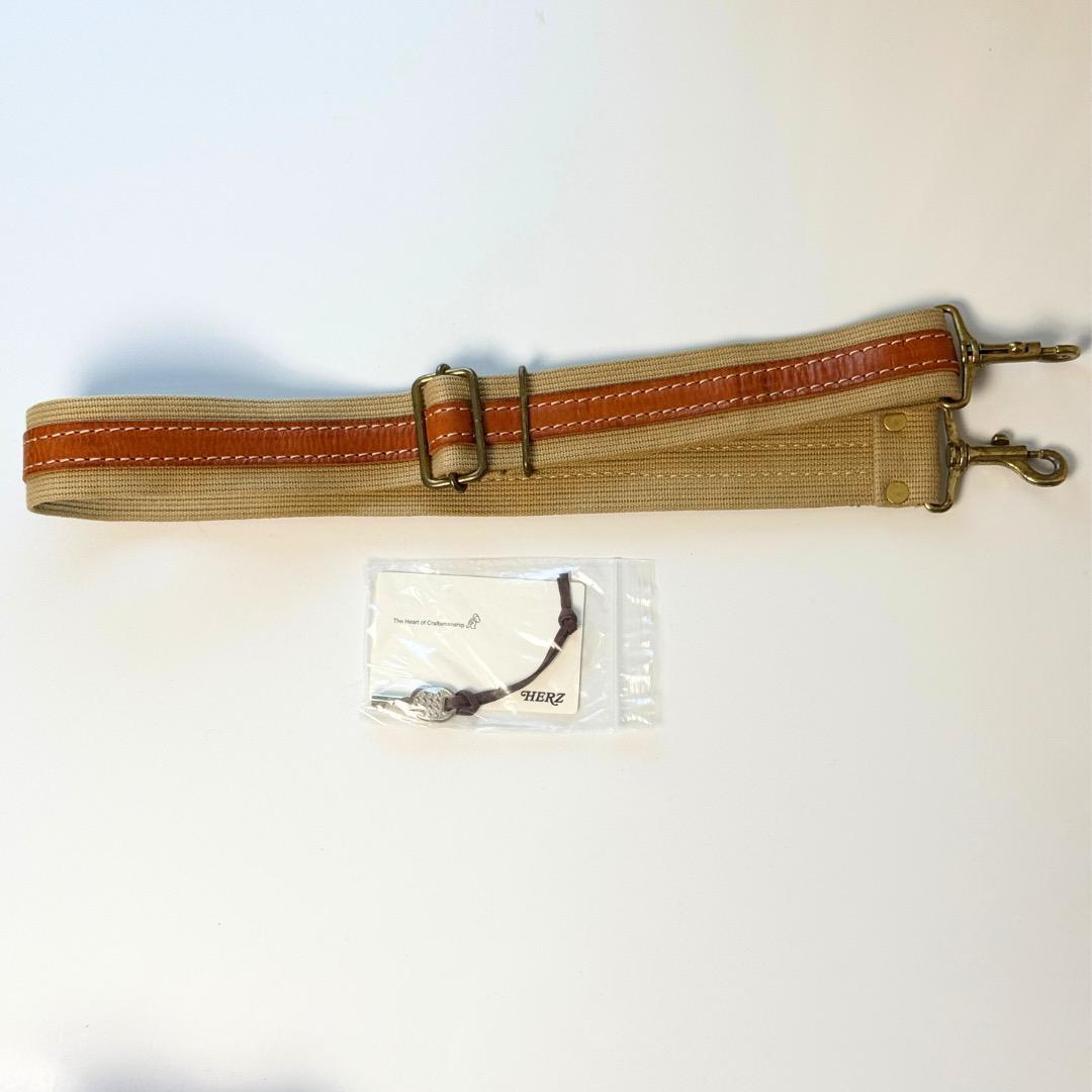 HERZ ヘルツ 3次元立体フォルム 2wayウエストボディバッグキャメル