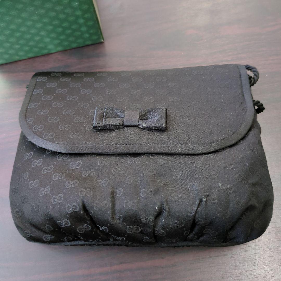 GUCCI ブラックポーチ リボン付き