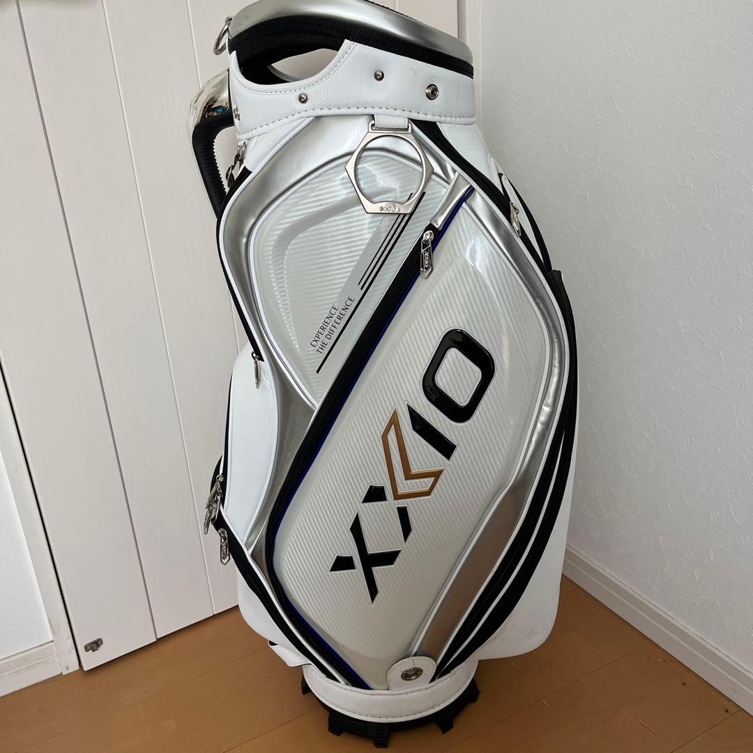 XXIO キャディバッグ ホワイト シルバー