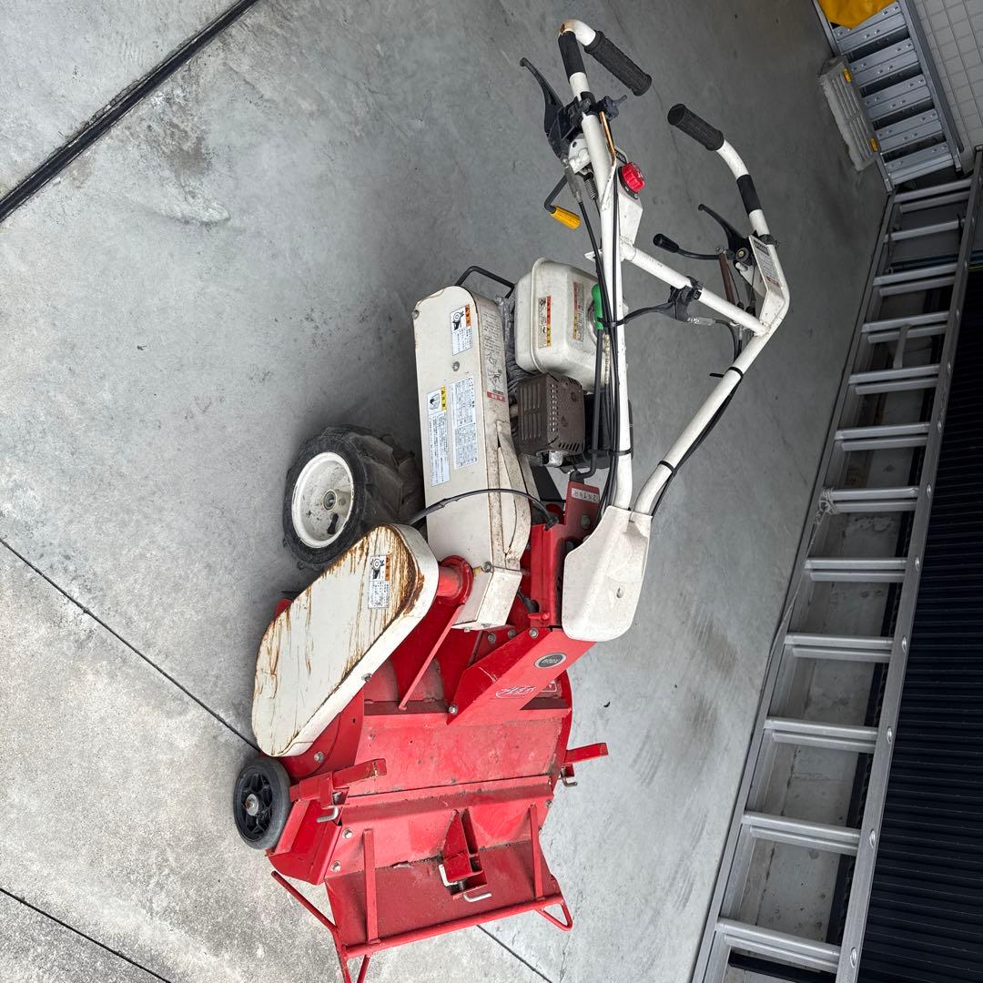 エンジン稼働確認。アテックスatex 　自走草刈機　 刈馬王　ハンマーナイフ