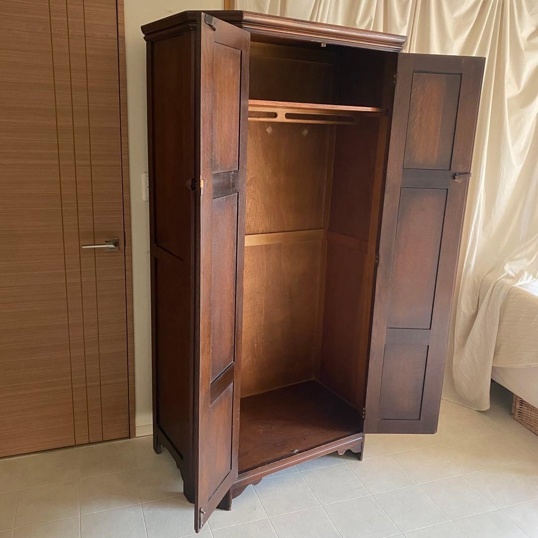 イギリス　アンティーク　ワードローブ　英国カントリー　ヨーロピアン　キャビネット