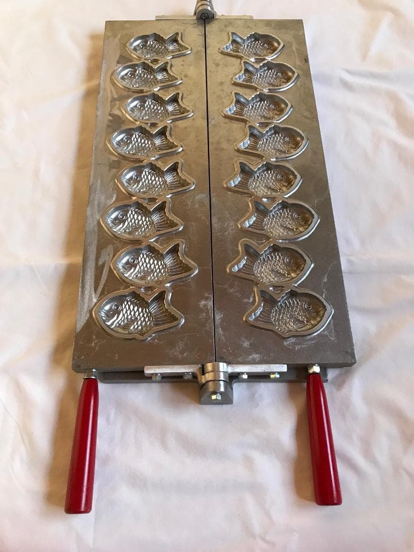 新品・未使用　12匹ミニたい焼きの焼き板　蜜元ガス式饅頭機専用　業務用アルミ製