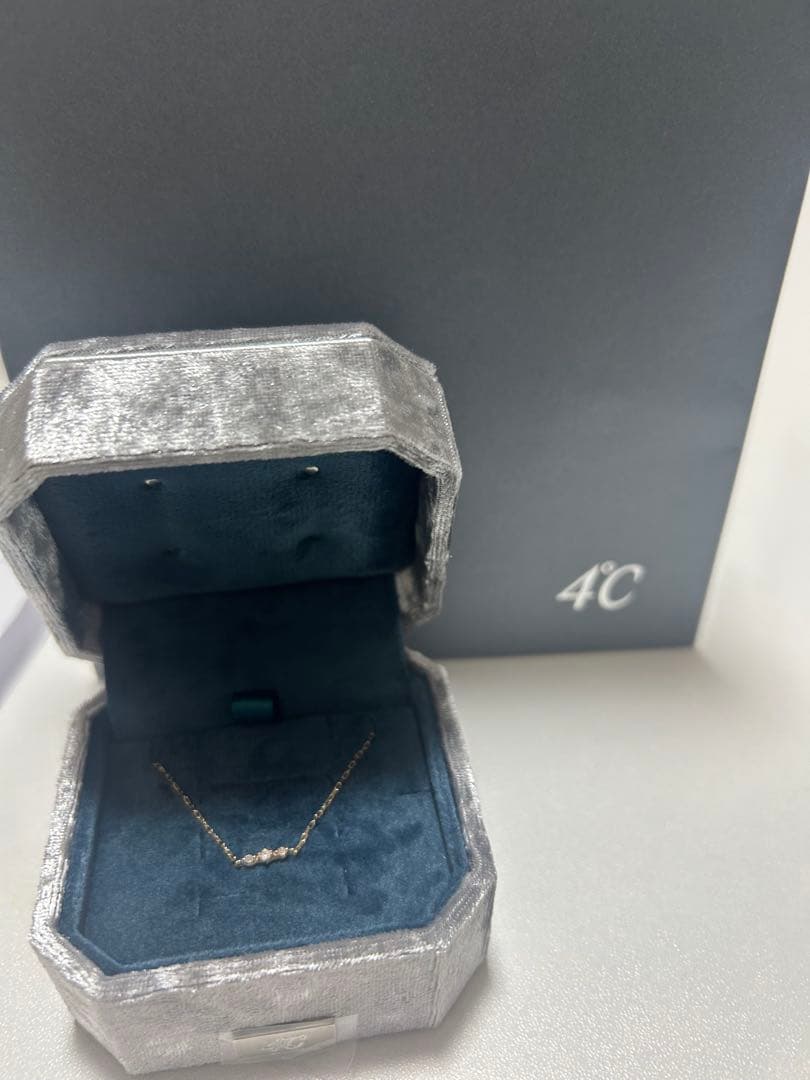 [ピンクの猫]4℃ K10イエローゴールドブレスレット