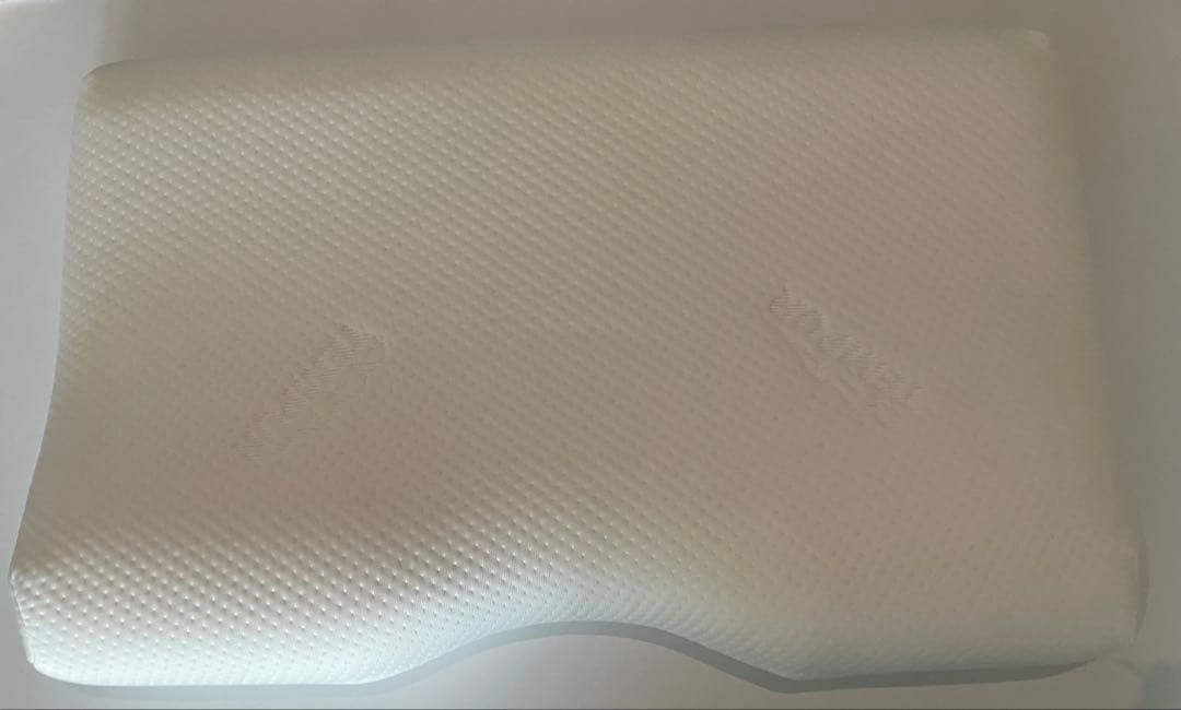 【ぴちゃん】【美品】テンピュールエルゴプラスピロー