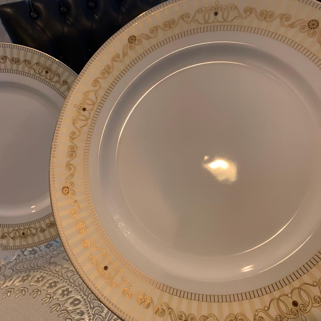 未使用　ウェッジウッド アレクサンドラ　シャンパン　27cm ディナープレート