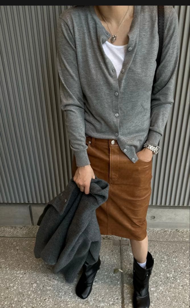 ok.sonnオクスンフェイクレザースカート