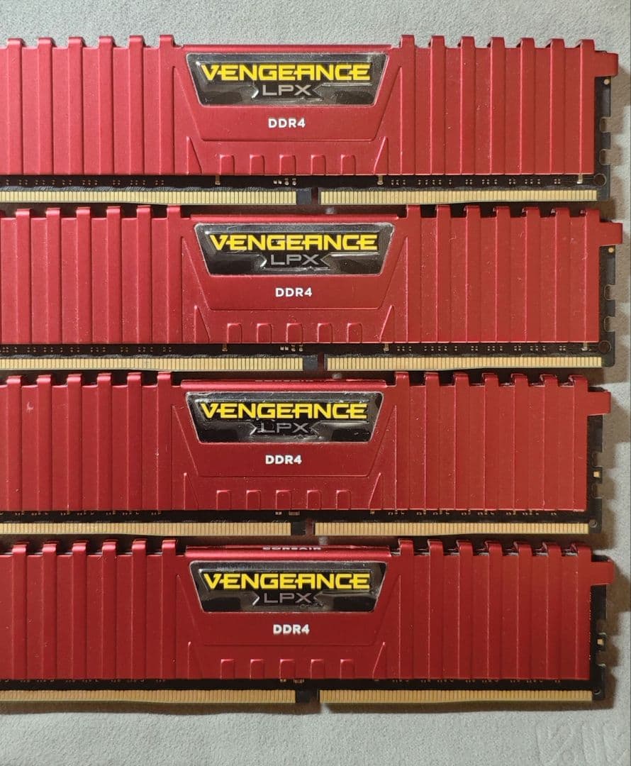 エ*ン様 CorsairVengeance LPX 8GB DDR4 4枚32G