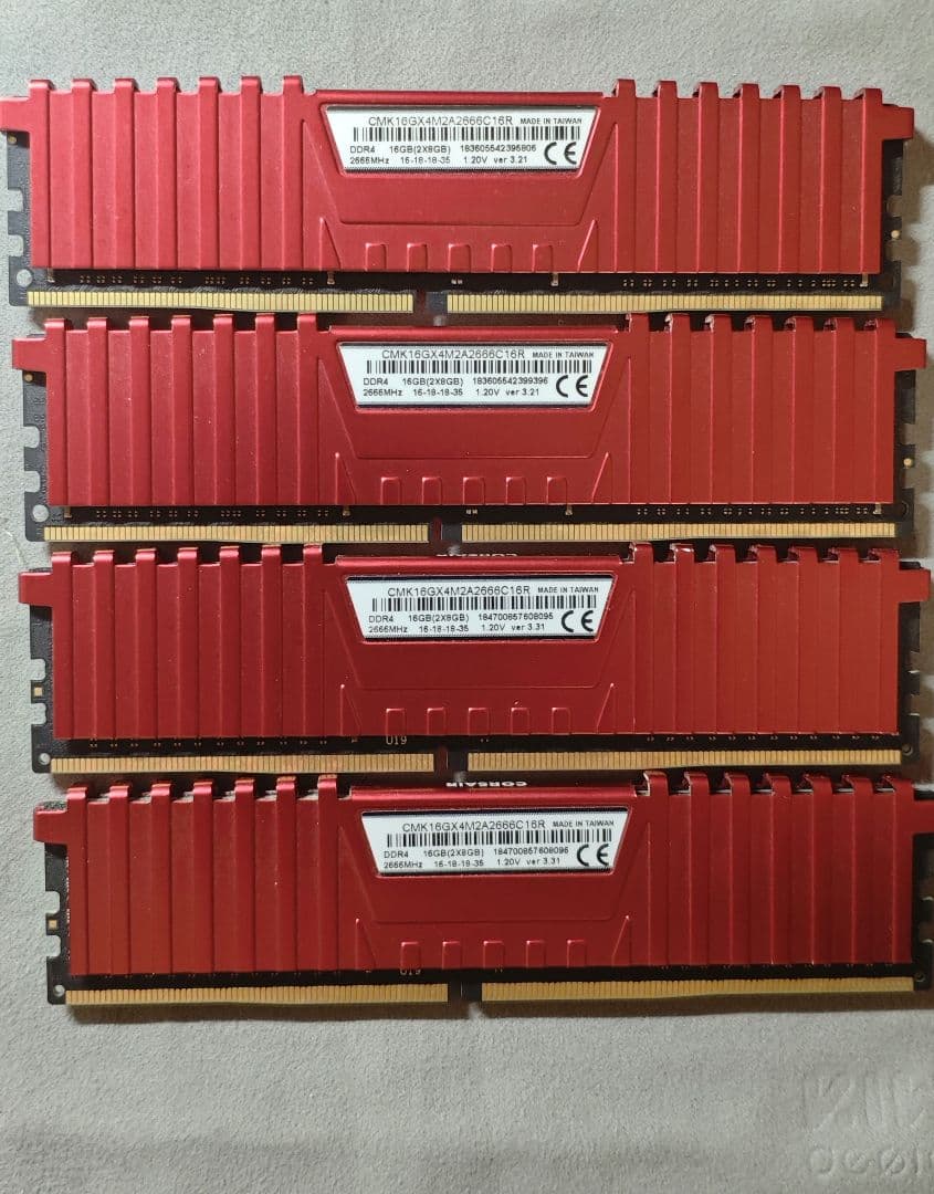 エ*ン様 CorsairVengeance LPX 8GB DDR4 4枚32G