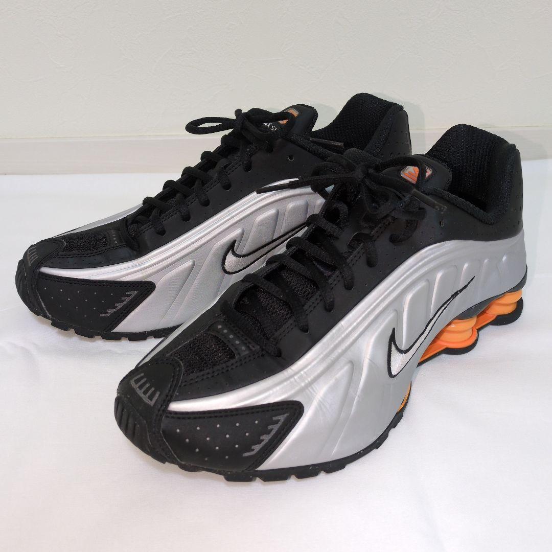 【しょーろんぽー】Nike shox r4 シルバー/ブラック 27cm