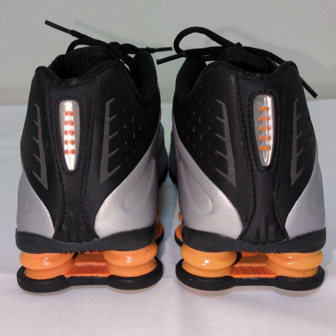 【しょーろんぽー】Nike shox r4 シルバー/ブラック 27cm