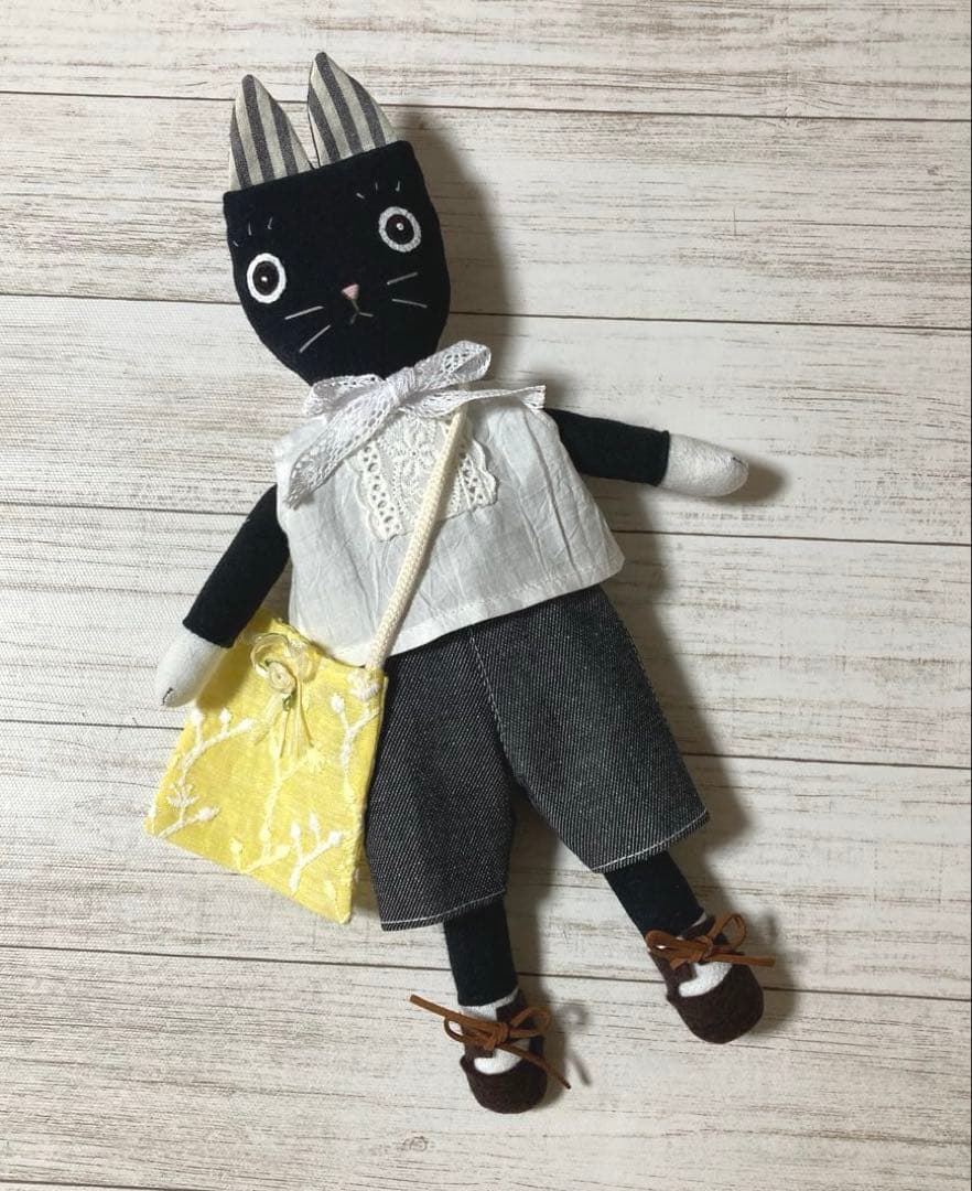 ハーイ❤️さま専用です まんまるお目の黒ねこさん