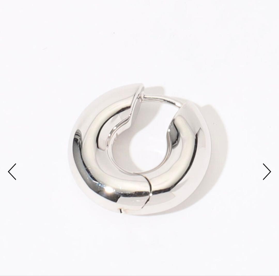 【片耳】TOM WOOD チャンキーフープスモールピアス