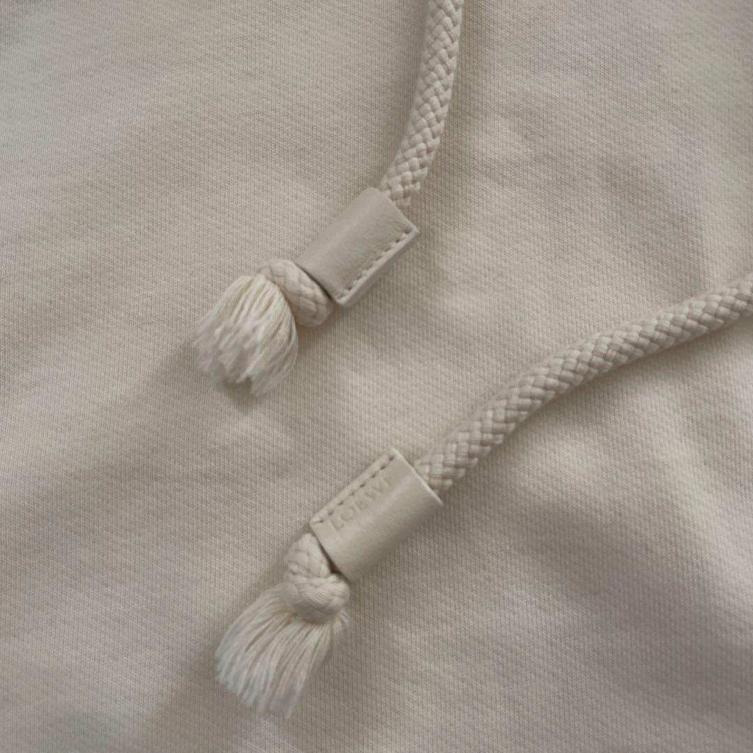 LOEWE フーディ S オフ白