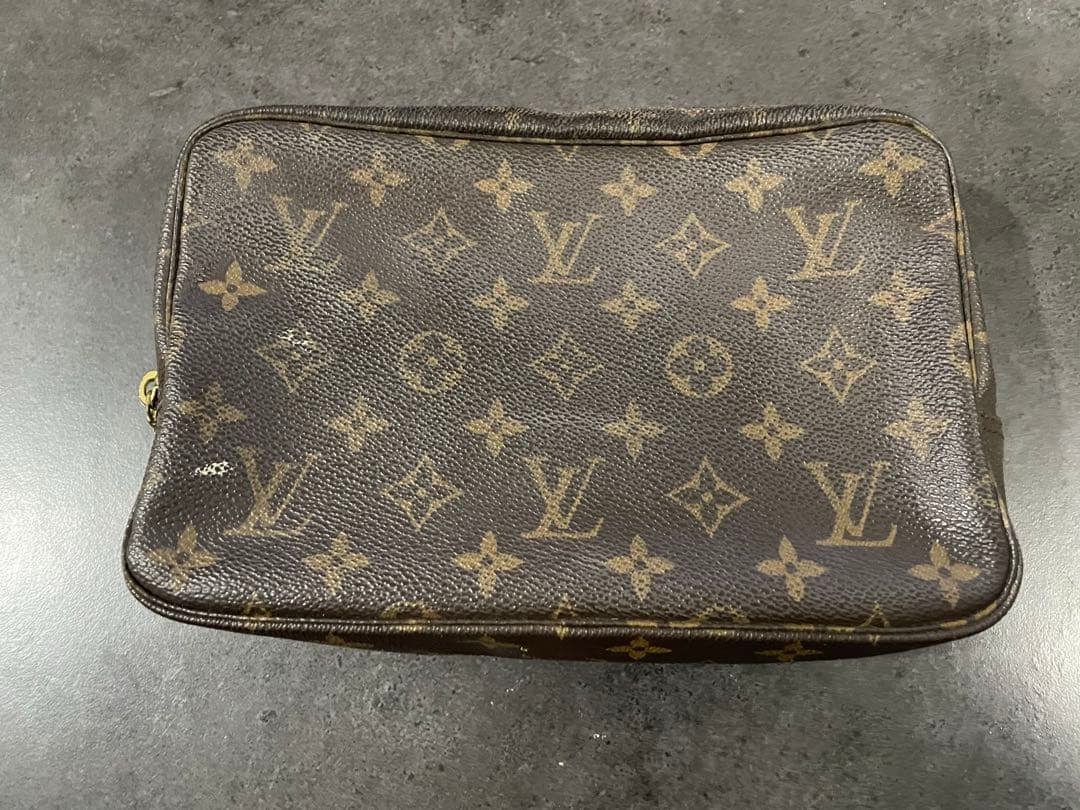 ヴィトン Vuitton トゥルーストワレット 23ポーチ