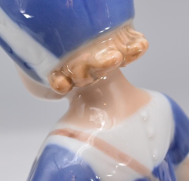 青いドレスの少女　#1574　No.6　★B＆G（ロイヤルコペン）　デンマーク