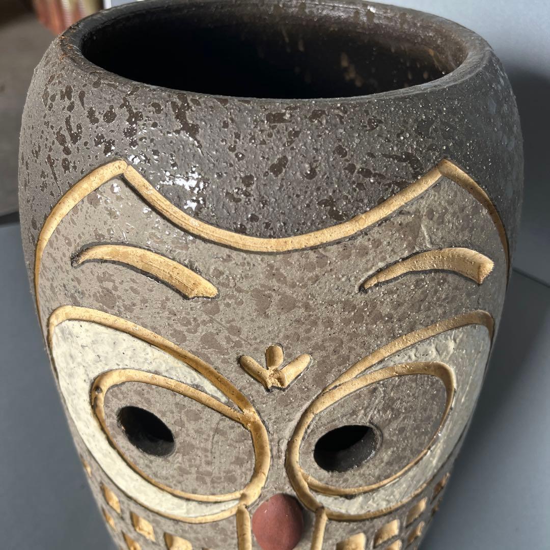 信楽焼傘立て  黒釉ふくろう彫 高さ27cm