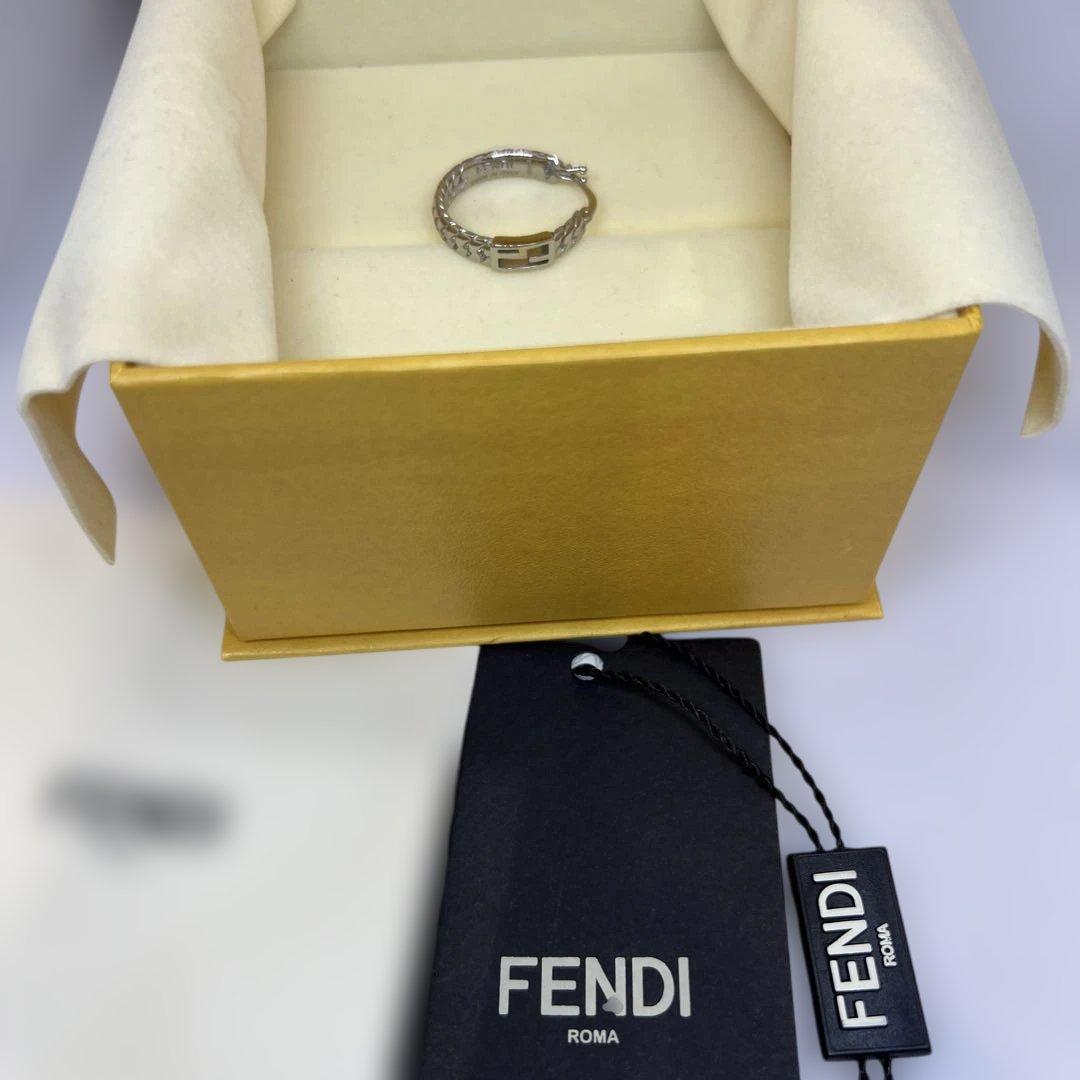 【美品】FENDIピアス ✴︎片耳