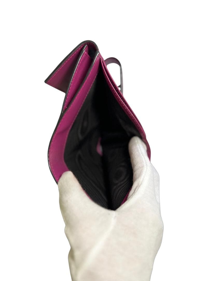 GUCCI（グッチ）グッチシマレザー 二つ折り財布 Wホック リボンモチーフ