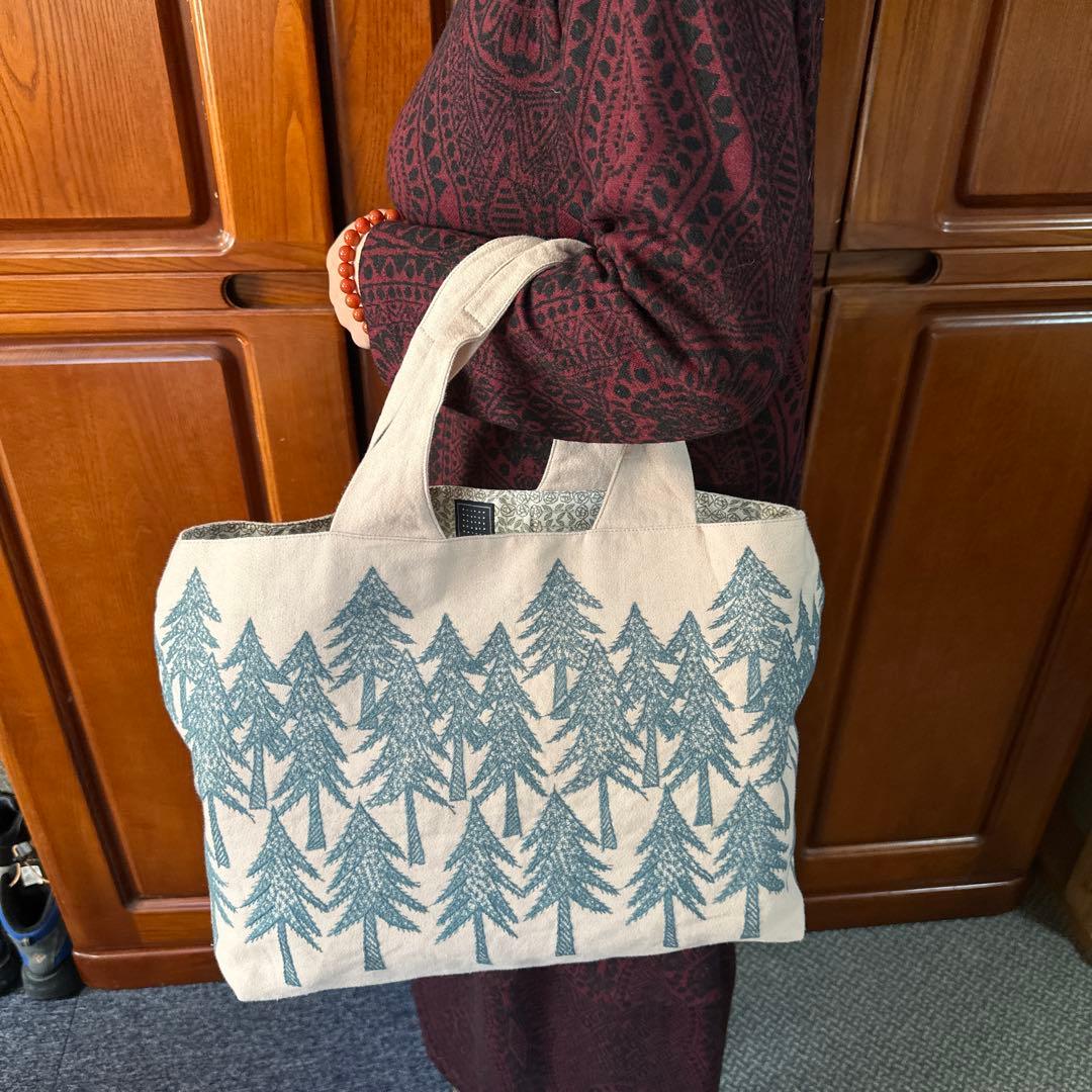 美品　minä perhonen ランド　シアター　木のデザイン トートバッグ