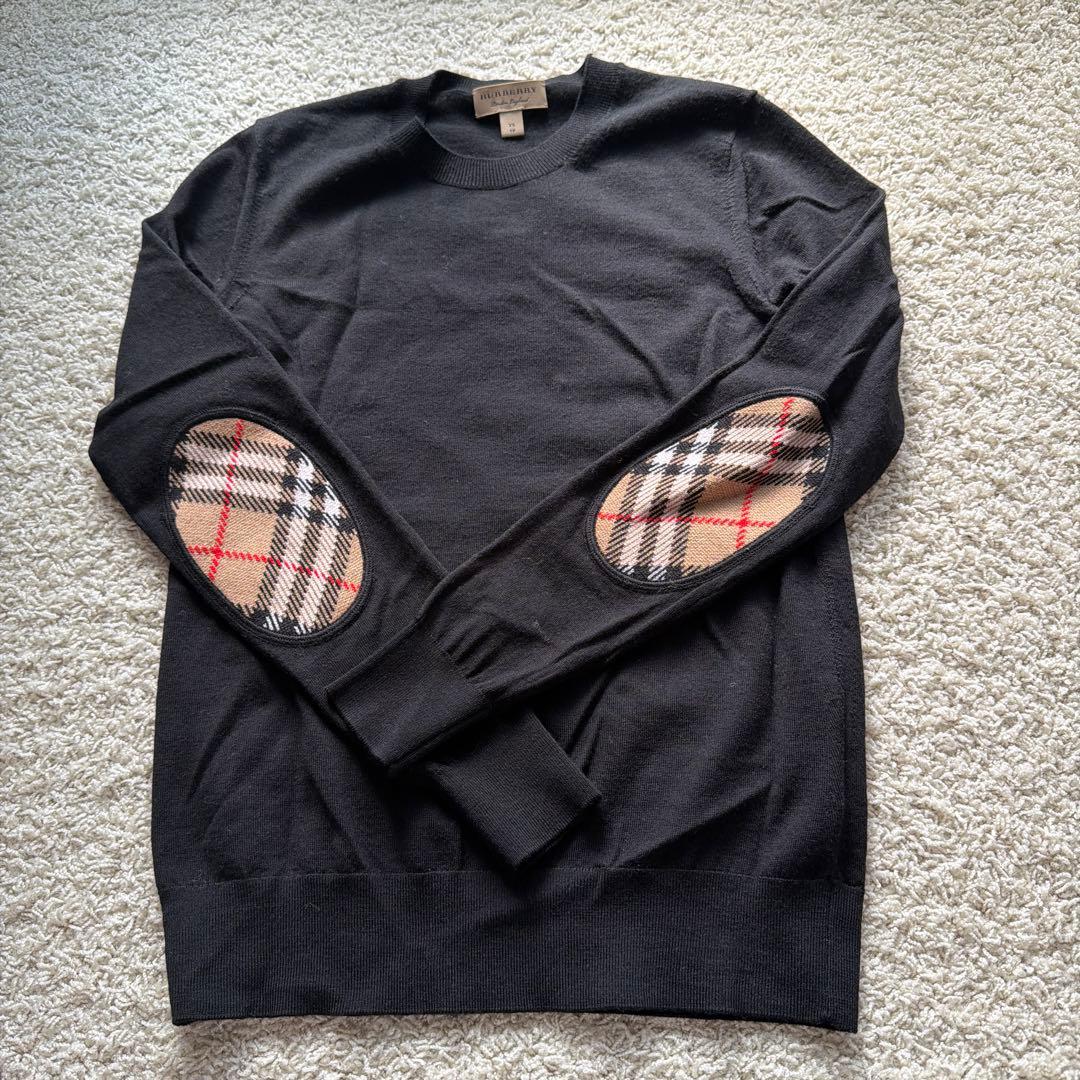 BURBERRY 黒いウールセーター XS
