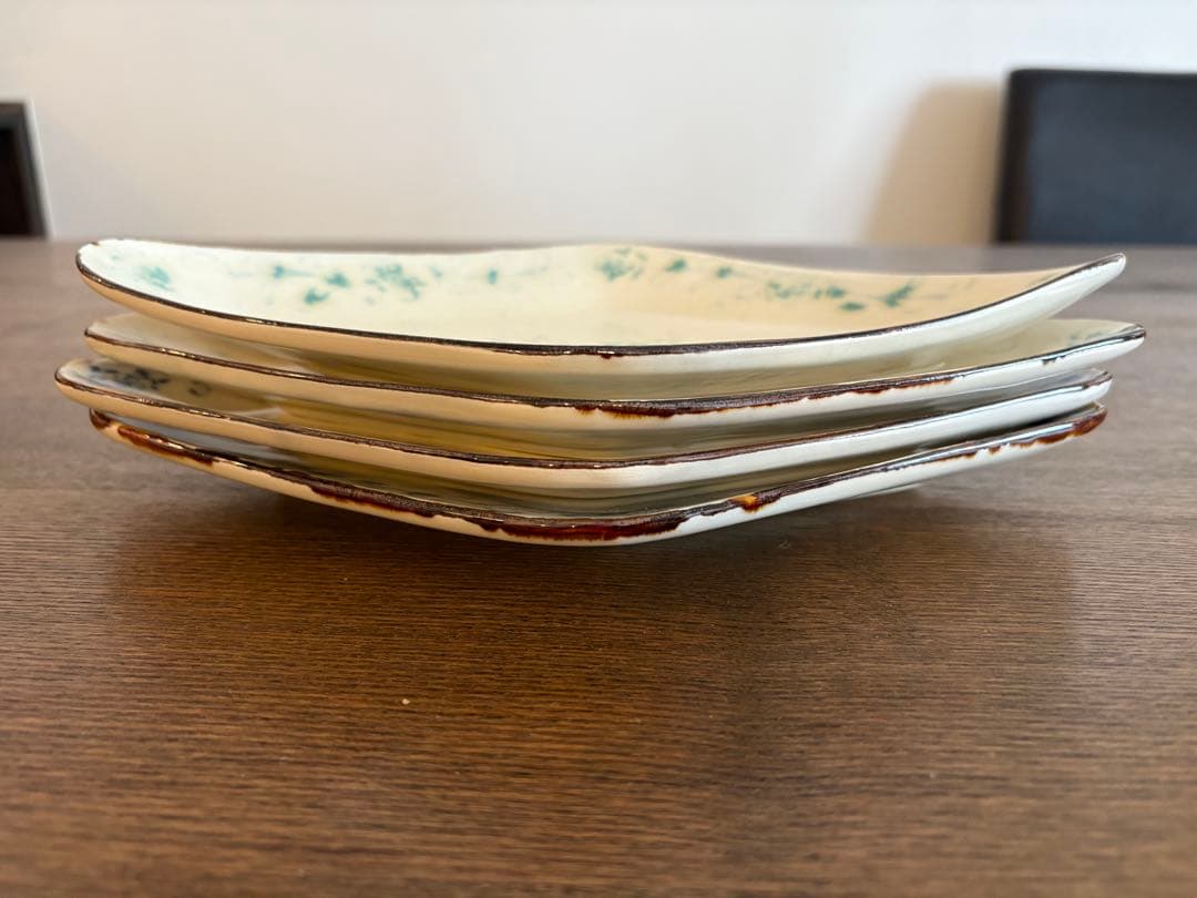 伊藤聡信　白釉印判菱皿　2枚セット