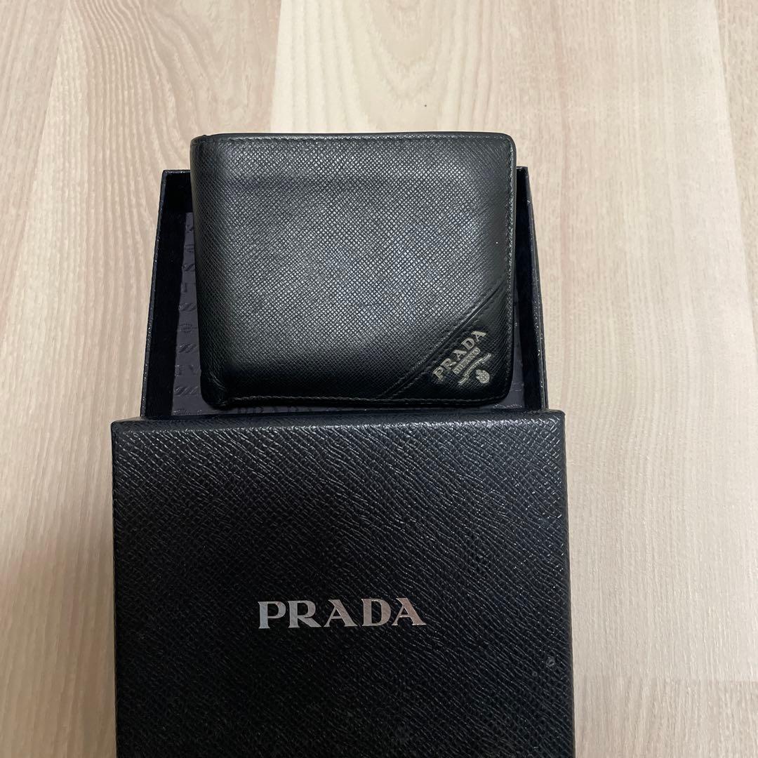 PRADA 財布